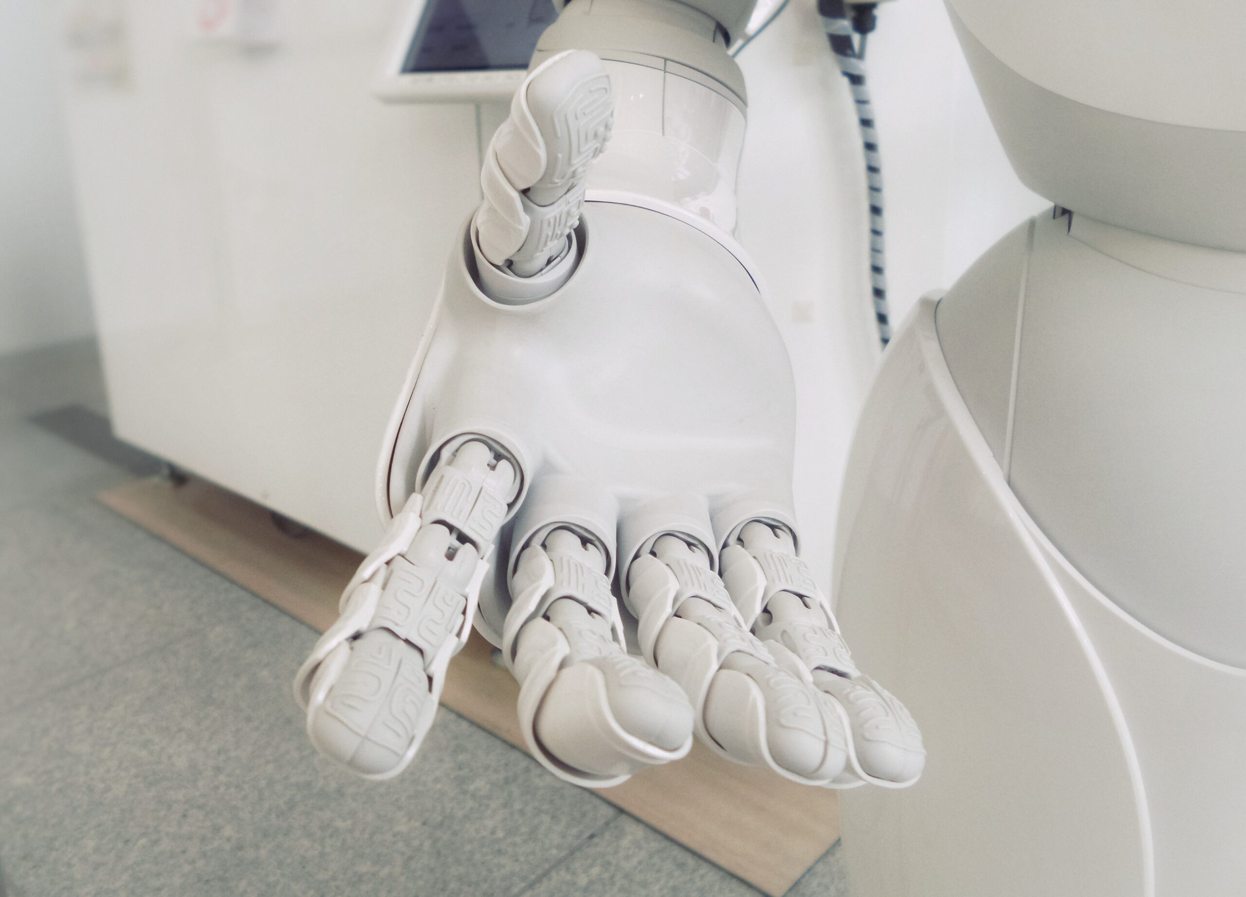 Switching To Just AI For Medical Answering Services? You May Want To Think Twice.